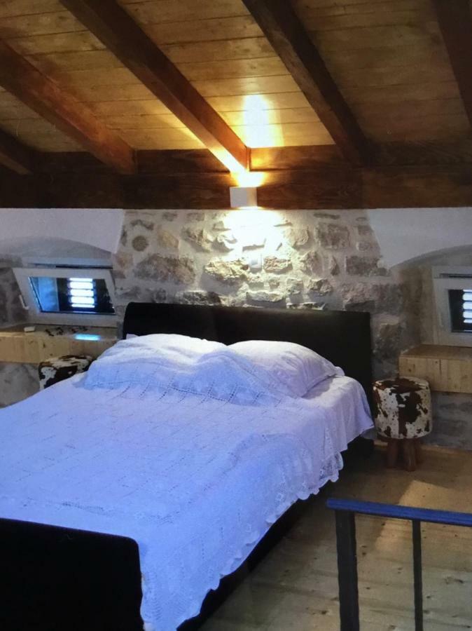Stein Haus Βίλα Pirovac Εξωτερικό φωτογραφία